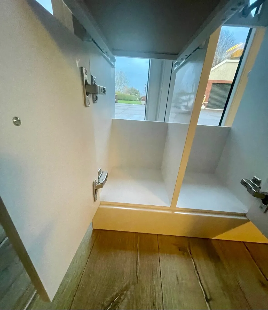 Sonas Vanity Unit with Sink - Image 4