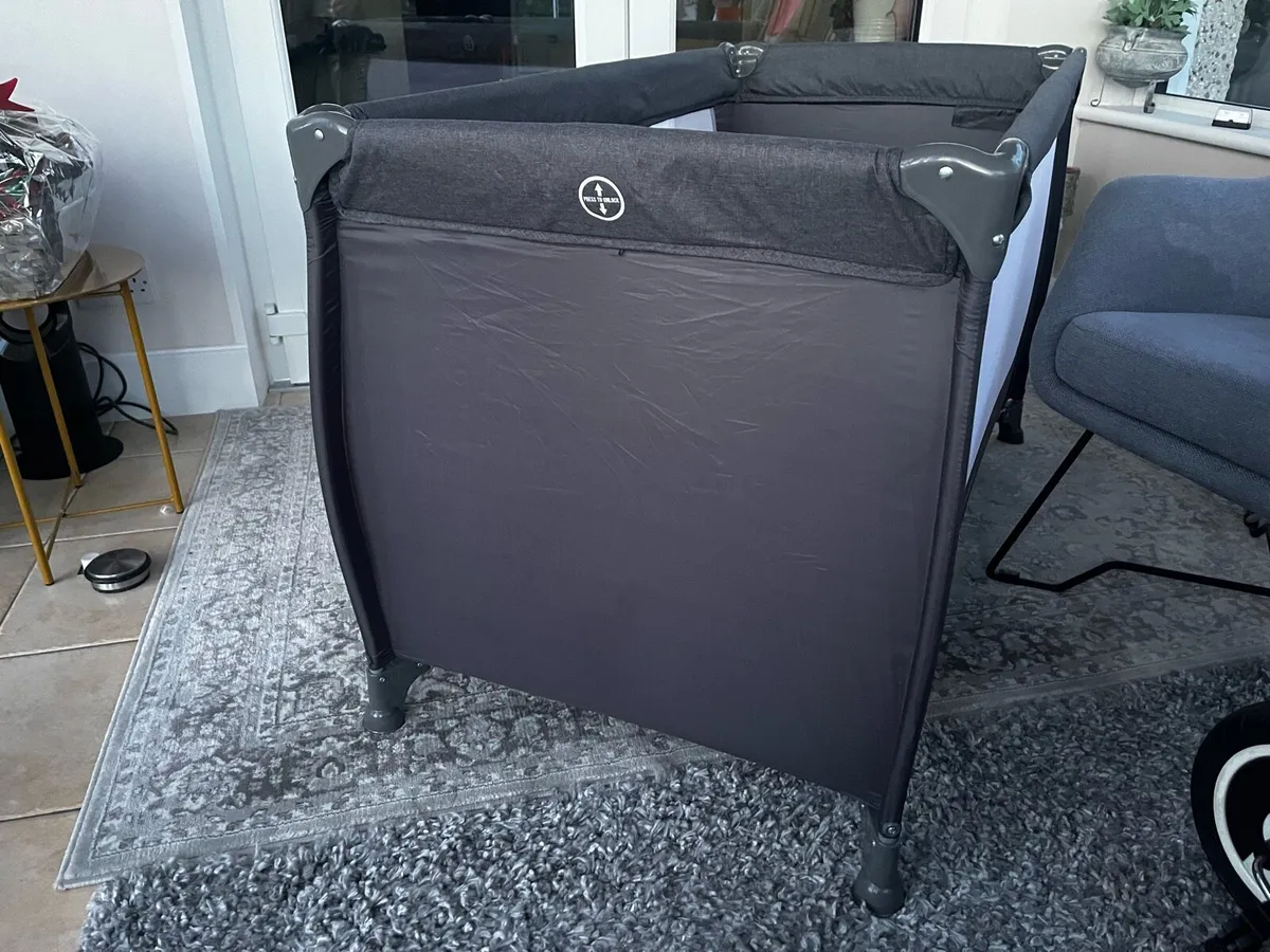 Folding cot - Image 4