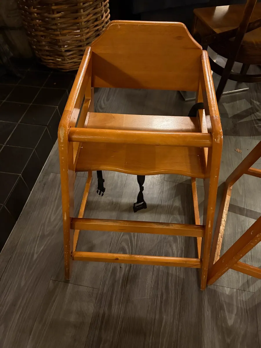 High chairs - Image 3
