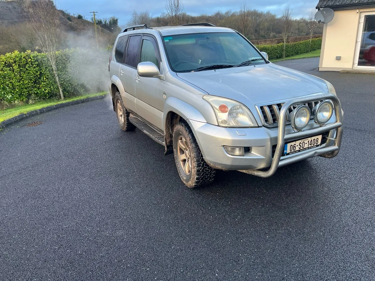 Landcruiser  taxed and tested no rust - Image 1