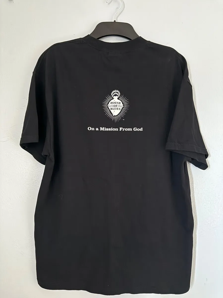 Vintage House of Blues Collectable Merch T-Shirt - Image 2