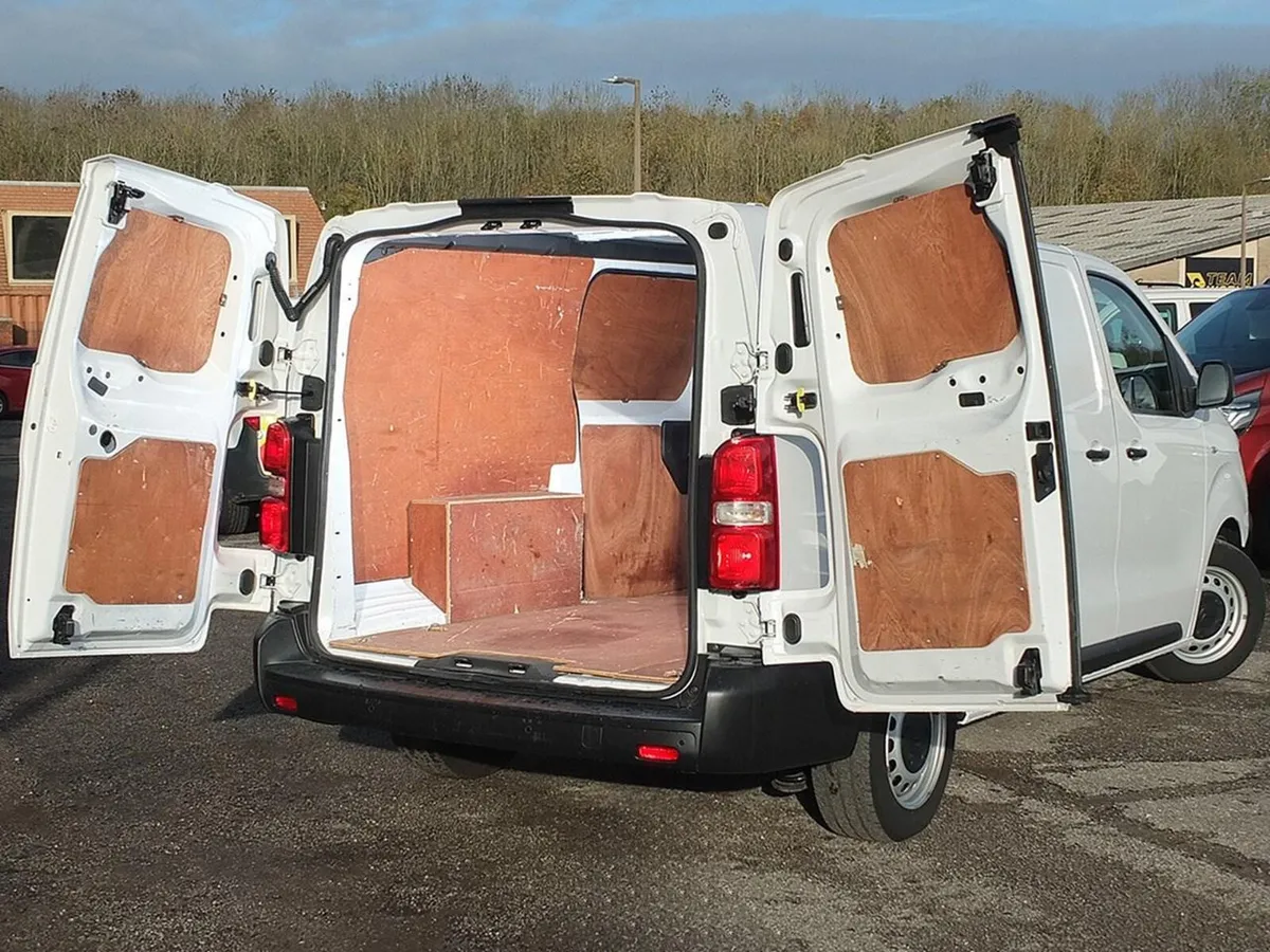 2020 Citroen Dispatch Panel Van - Image 3