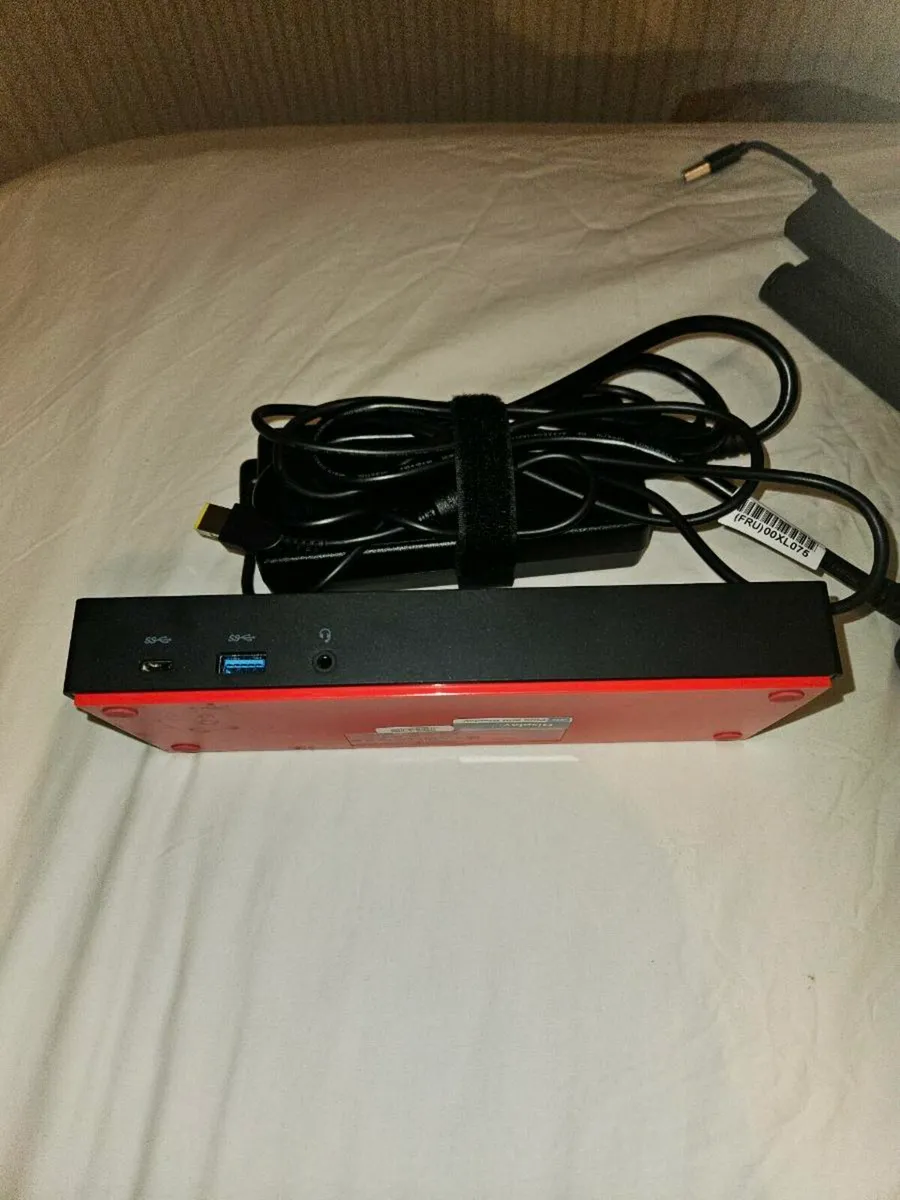 Lenova Docking Station + 135W Power Cable - Image 2