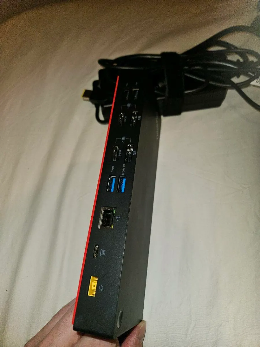 Lenova Docking Station + 135W Power Cable - Image 3
