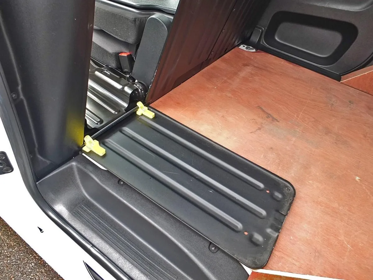 2020 Citroen Berlingo Small Panel Van - Image 4