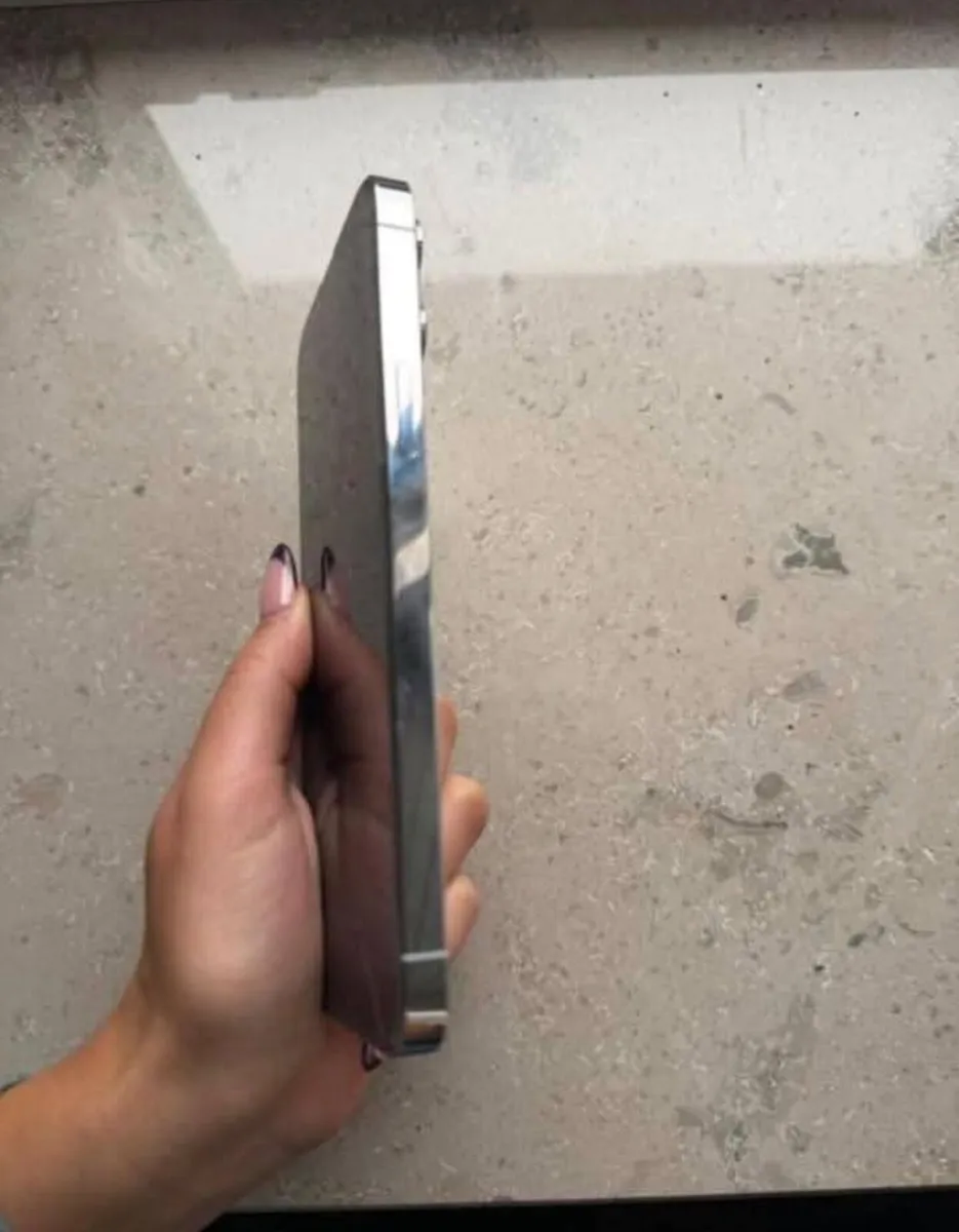 iPhone 13 Pro Max - Image 4