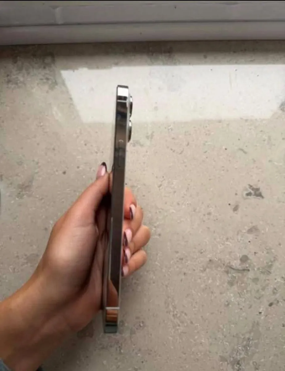 iPhone 13 Pro Max - Image 3