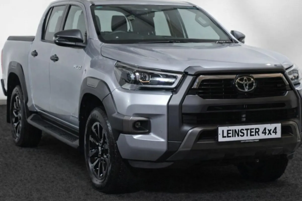 2023 Toyota Hilux 2.8 Invincible Breaking Only - Image 1