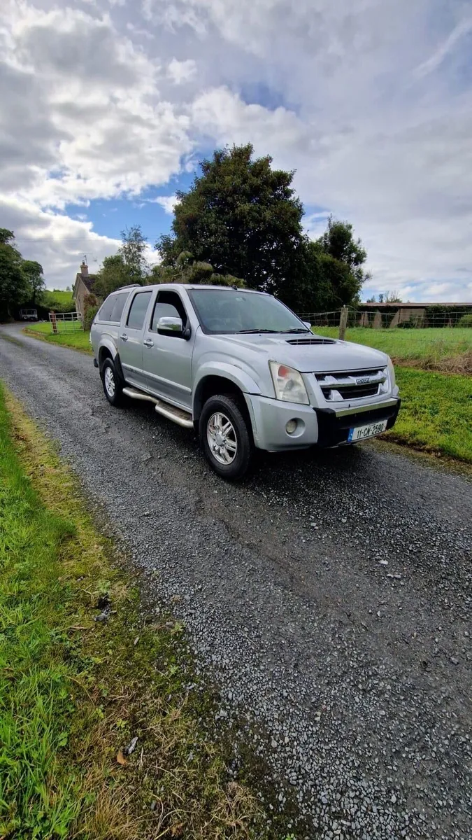 Isuzu Rodeo - Image 1