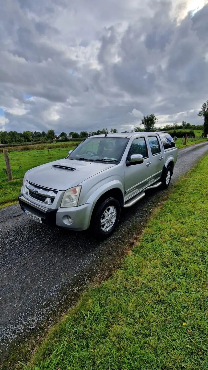 Isuzu Rodeo - Image 2