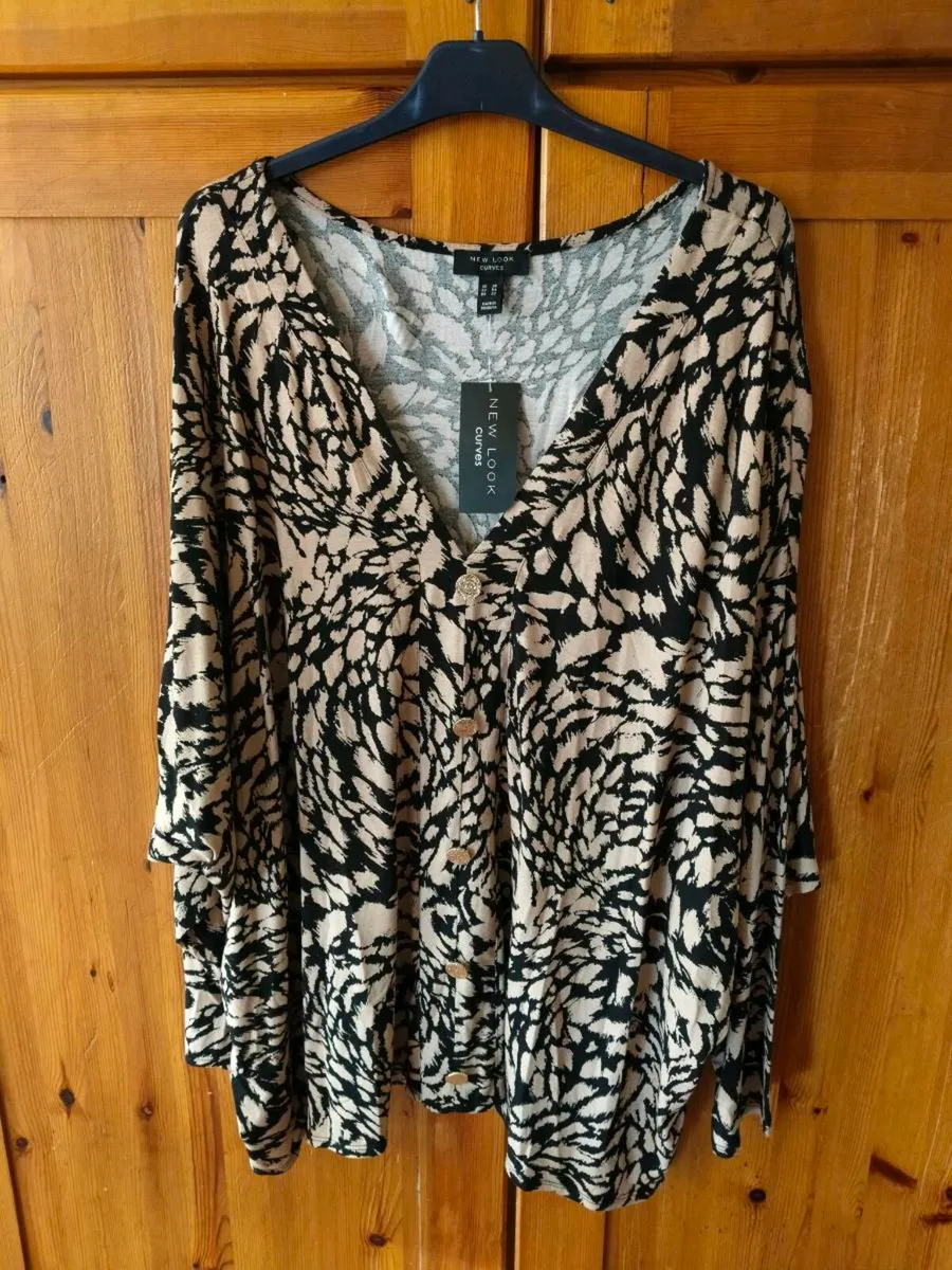 Ladies New look Curves Top, new with tags . Brown - Image 1