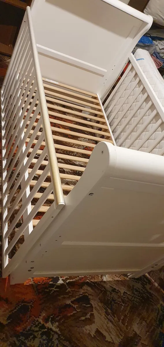 Bella Baby Sleigh Cot and Toddler Bed - Image 3