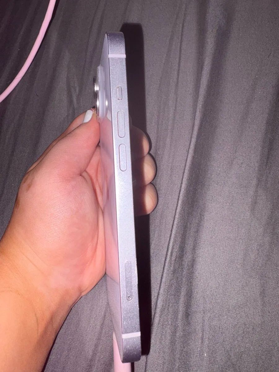 Iphone 14 - Image 3