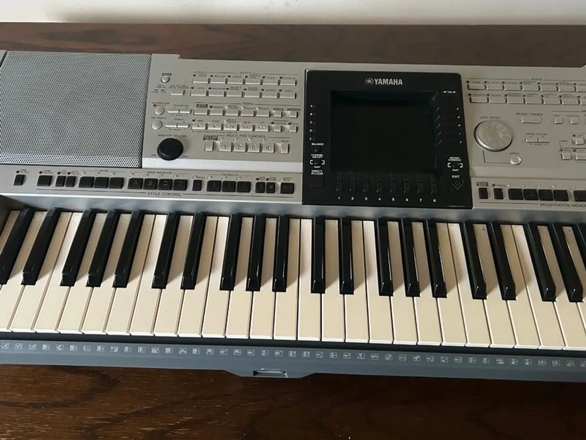 Yamaha PSR-3000 for sale - Image 1