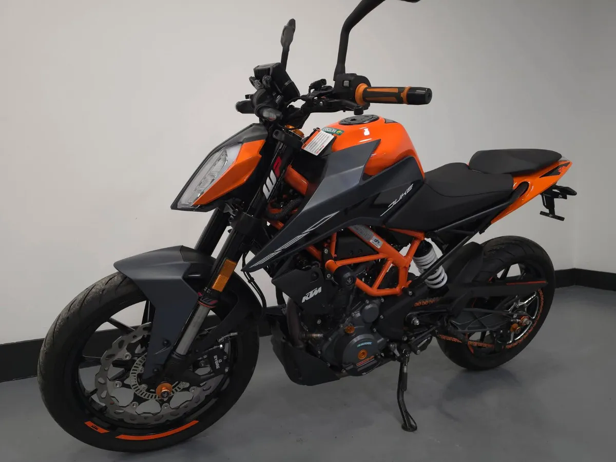 KTM DUKE 390 WITH EXTRAS - Image 2