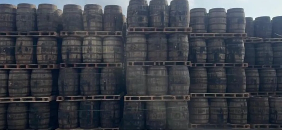 Barrel planters - Whiskey barrels - stools - Image 3