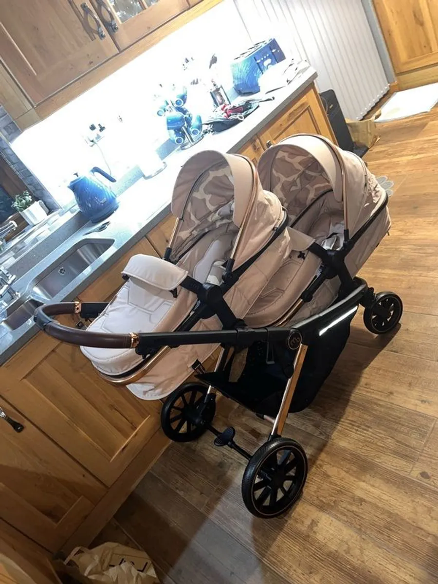 Twin pram/double pram - Image 3