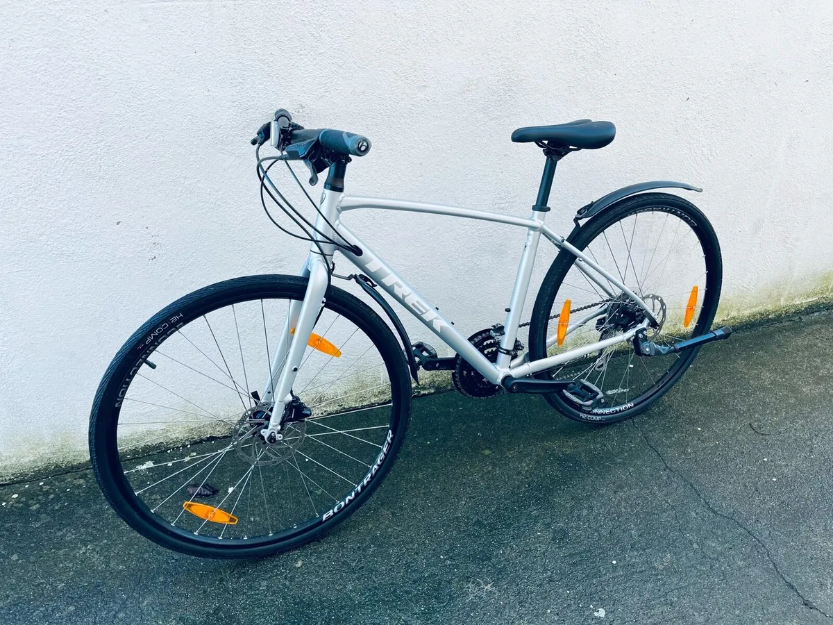 Trek fx2 disc hybrid bike - Image 1