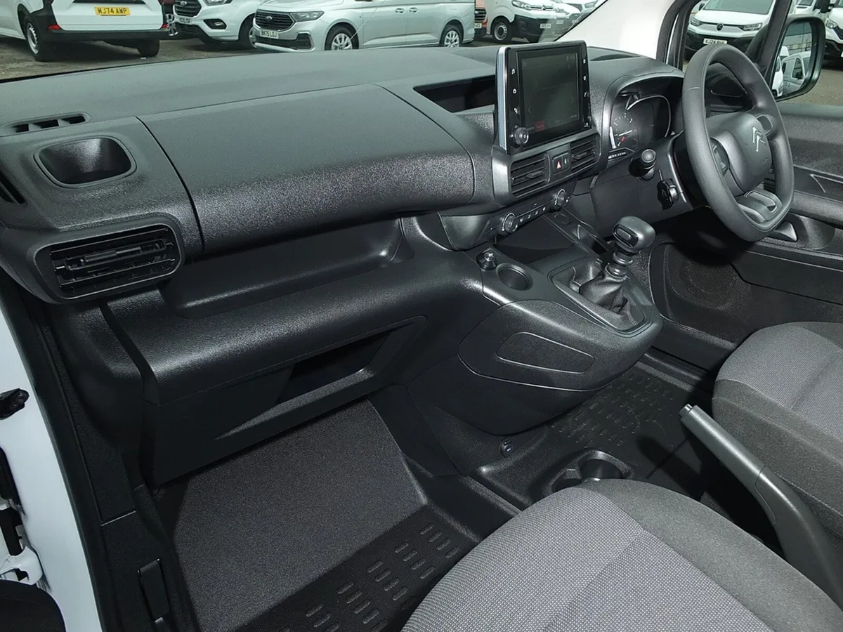 2023 Citroen Berlingo Small Panel Van - Image 4