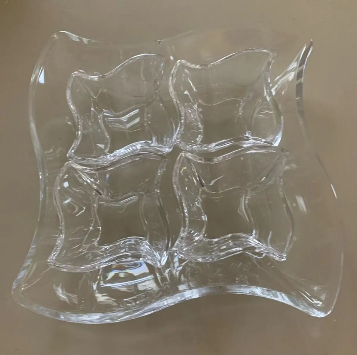 Villeroy & Boch New Wave 4 Chip & Dip Glass Dishes - Image 2