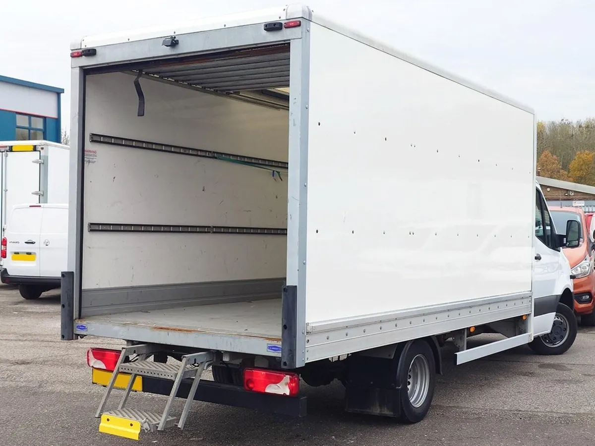 2022 Mercedes-Benz Sprinter Luton Box Van - Image 4