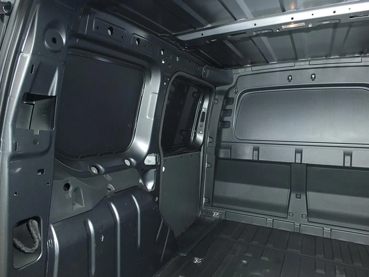 2023 Volkswagen Caddy Small Panel Van - Image 3