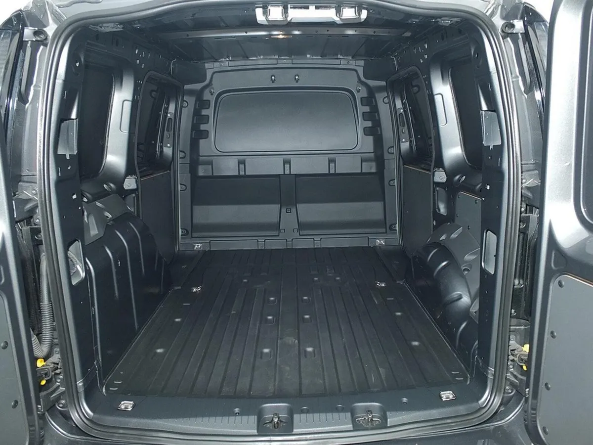 2023 Volkswagen Caddy Small Panel Van - Image 2