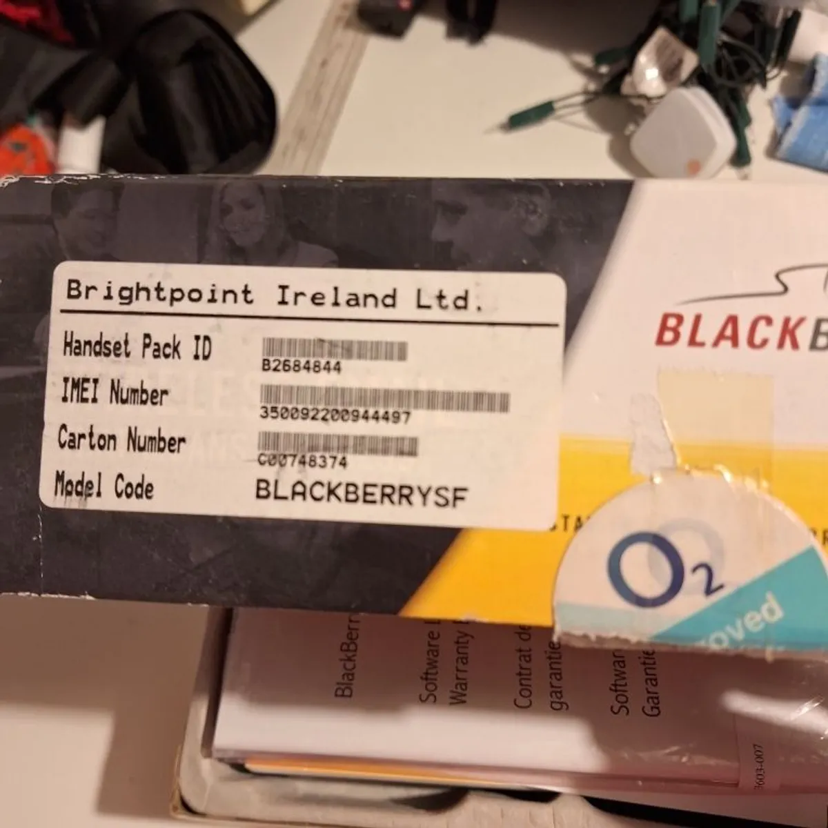 Blackberry R900 in original packaging - Image 2