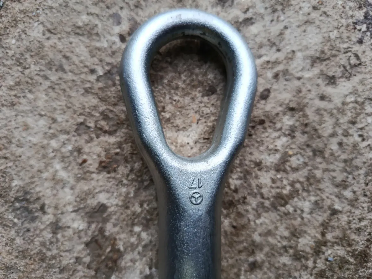 Mercedes Towing Eye Bolt - Image 2