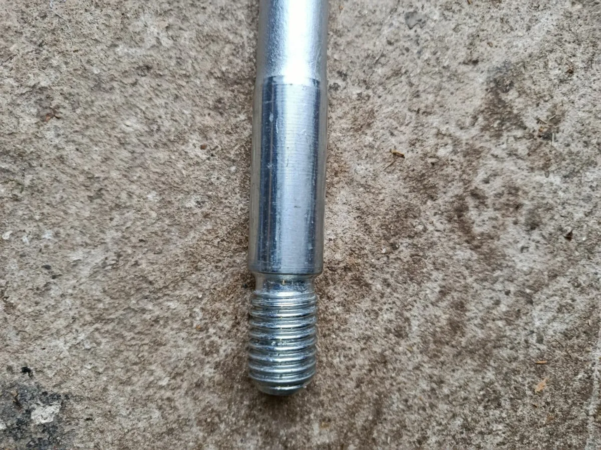 Mercedes Towing Eye Bolt - Image 3