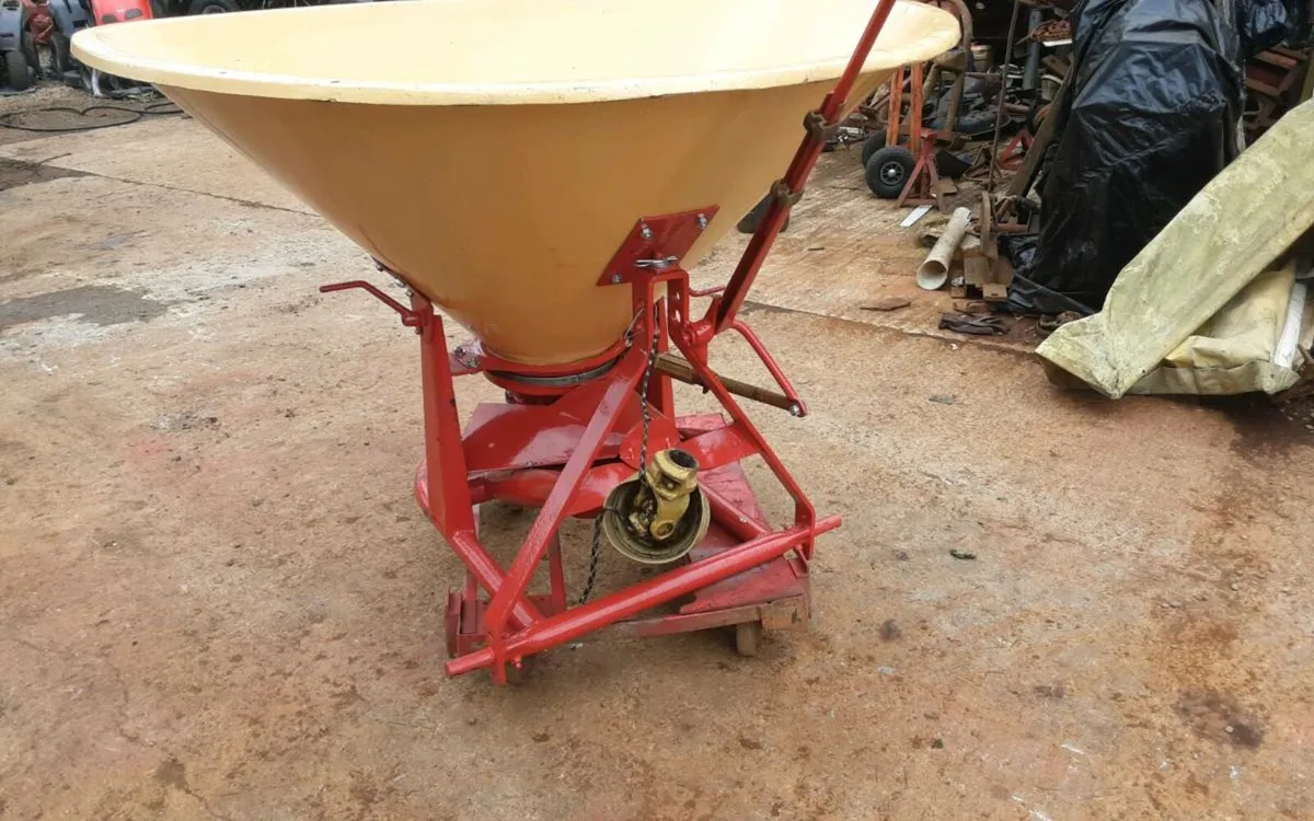 FERTILISER SPREADER REPAIR SERVICE - Image 3