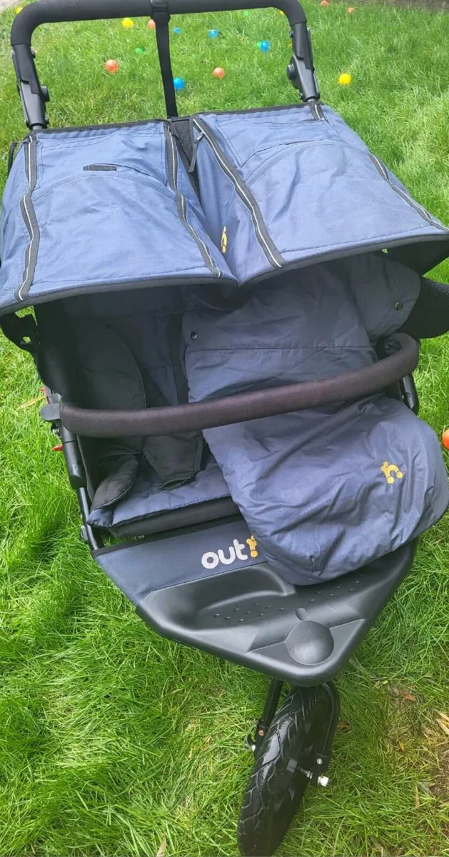 Out N About Double Nipper with Footmuff&Basket - Image 3