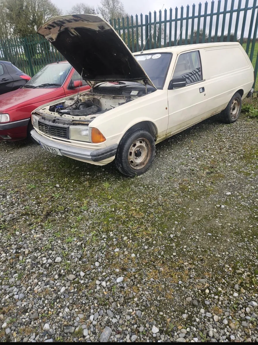 Peugeot 305 van - Image 2