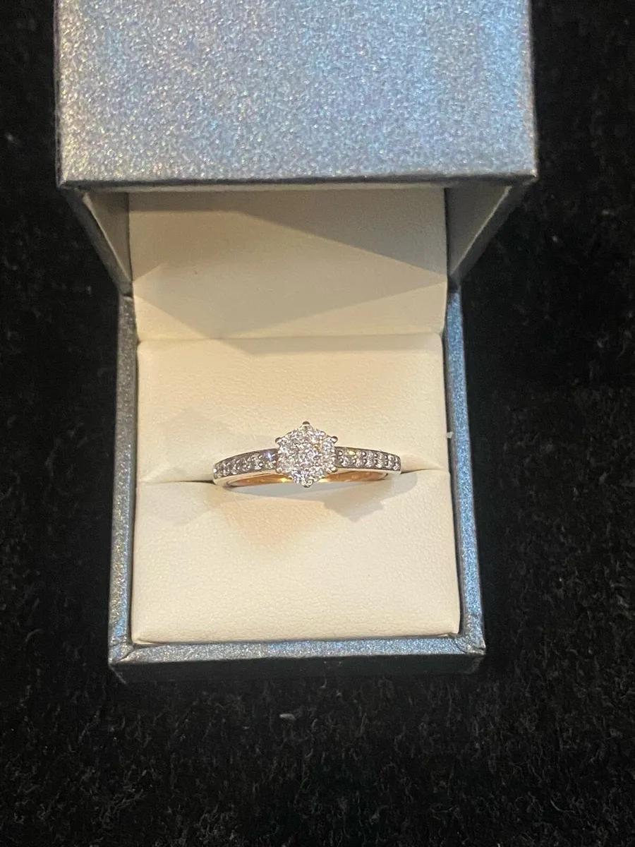 9ct white gold natural diamond ring - Image 3