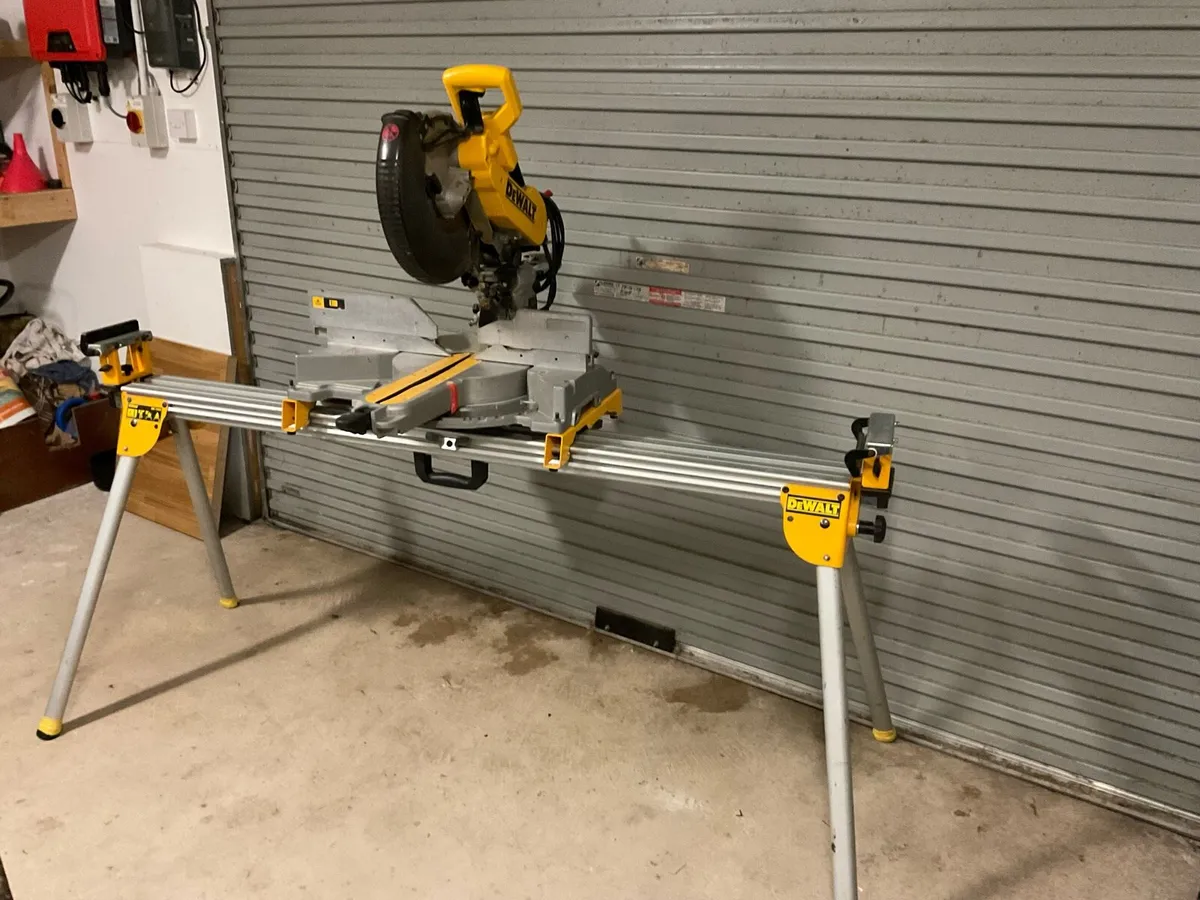 Dewalt saw and table, Pasiload nail gun - Image 1