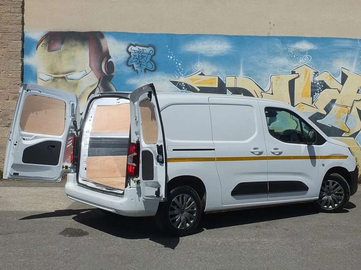 2024 Peugeot Partner Small Panel Van - Image 3