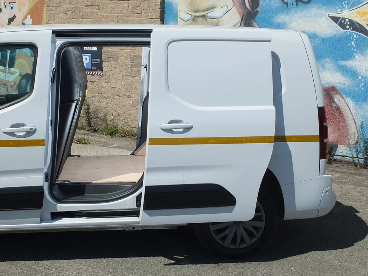 2024 Peugeot Partner Small Panel Van - Image 2
