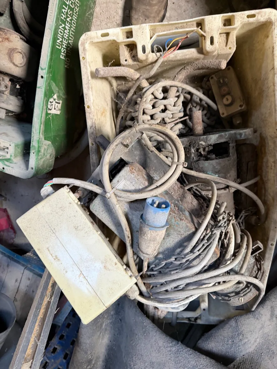 Roller doors - Image 3