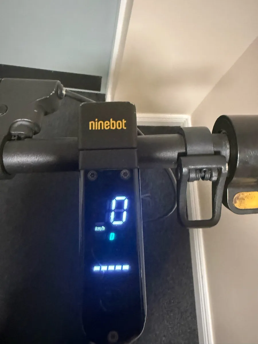 Electric scooter - Image 3