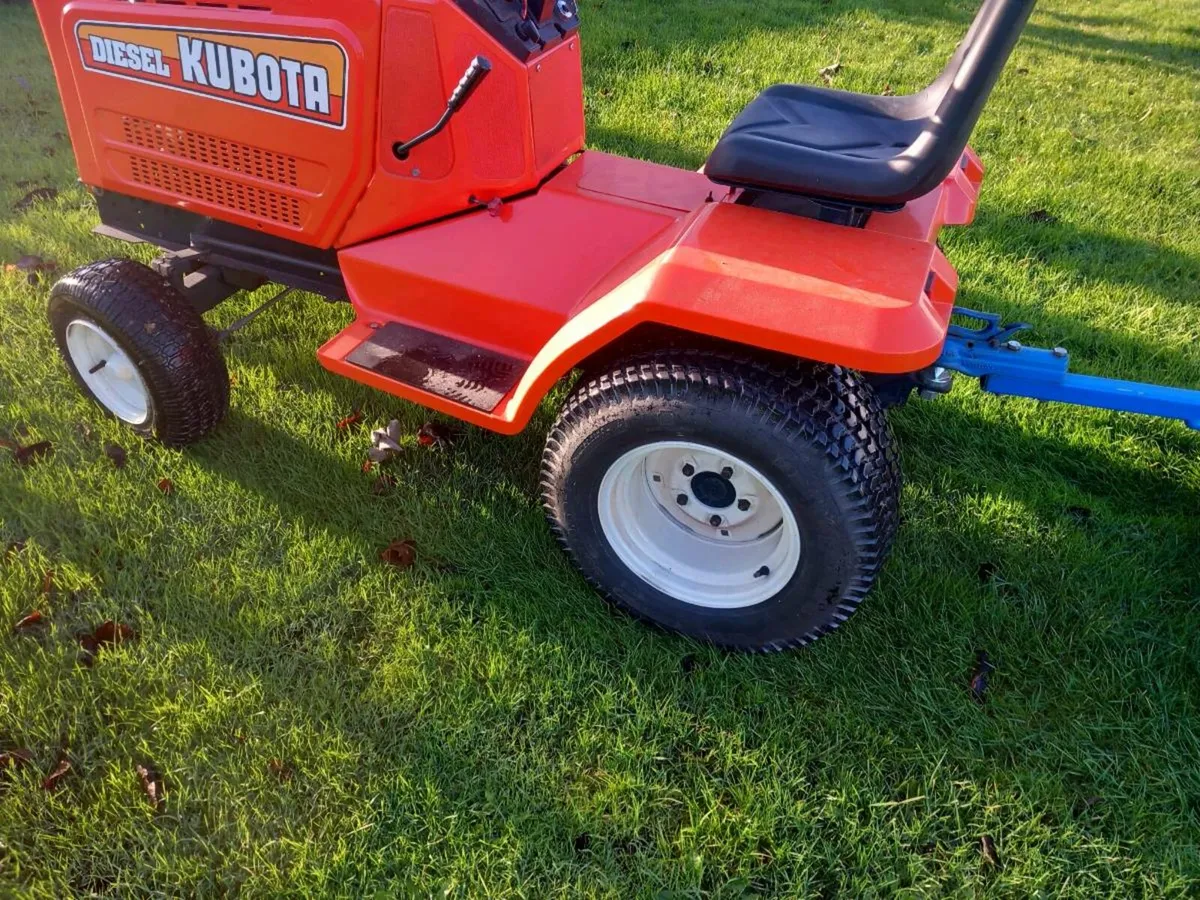 Kubota g3hst garden tractor/ride on - Image 3