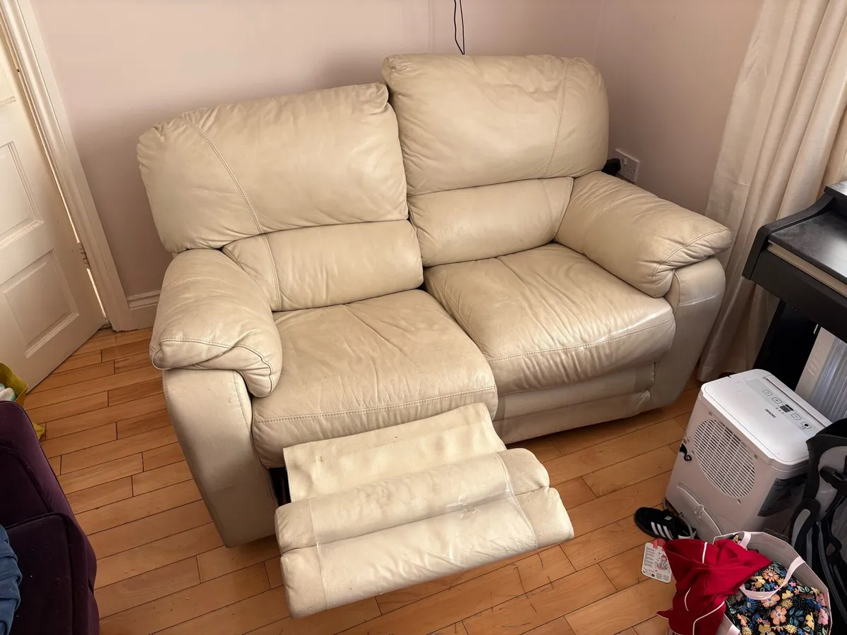 Recliner couch 2 seater - Image 2