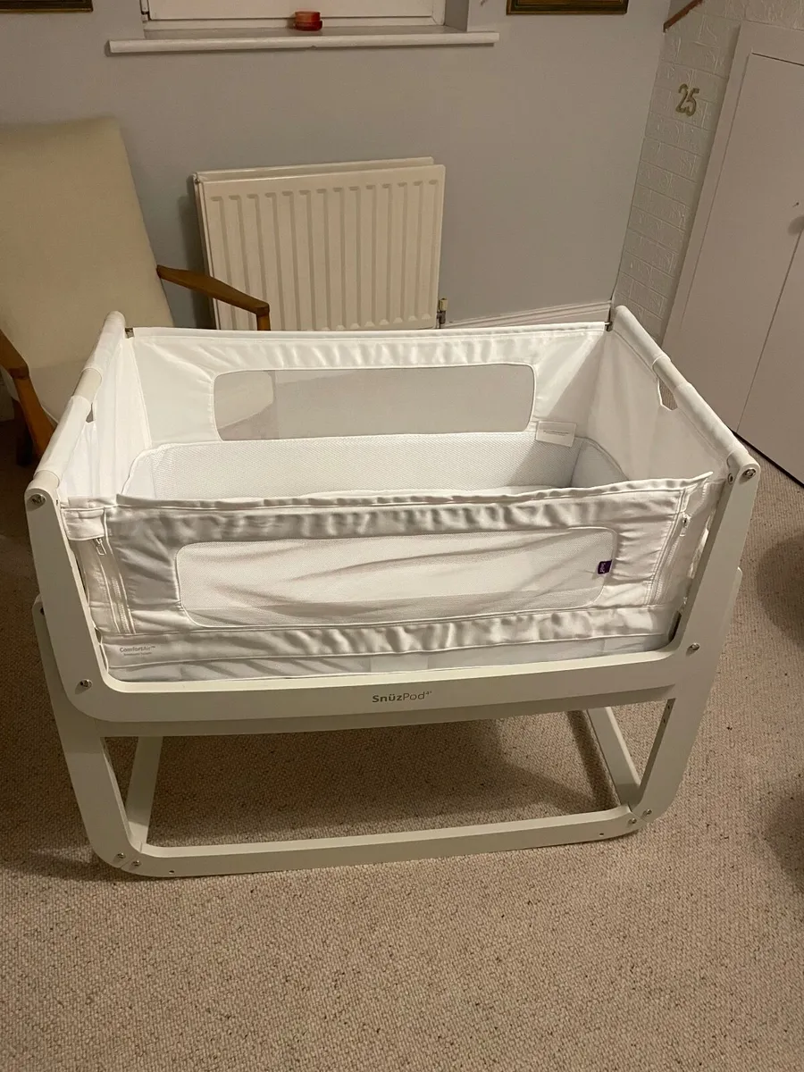 Snuzpod 4 Baby Crib - Image 1