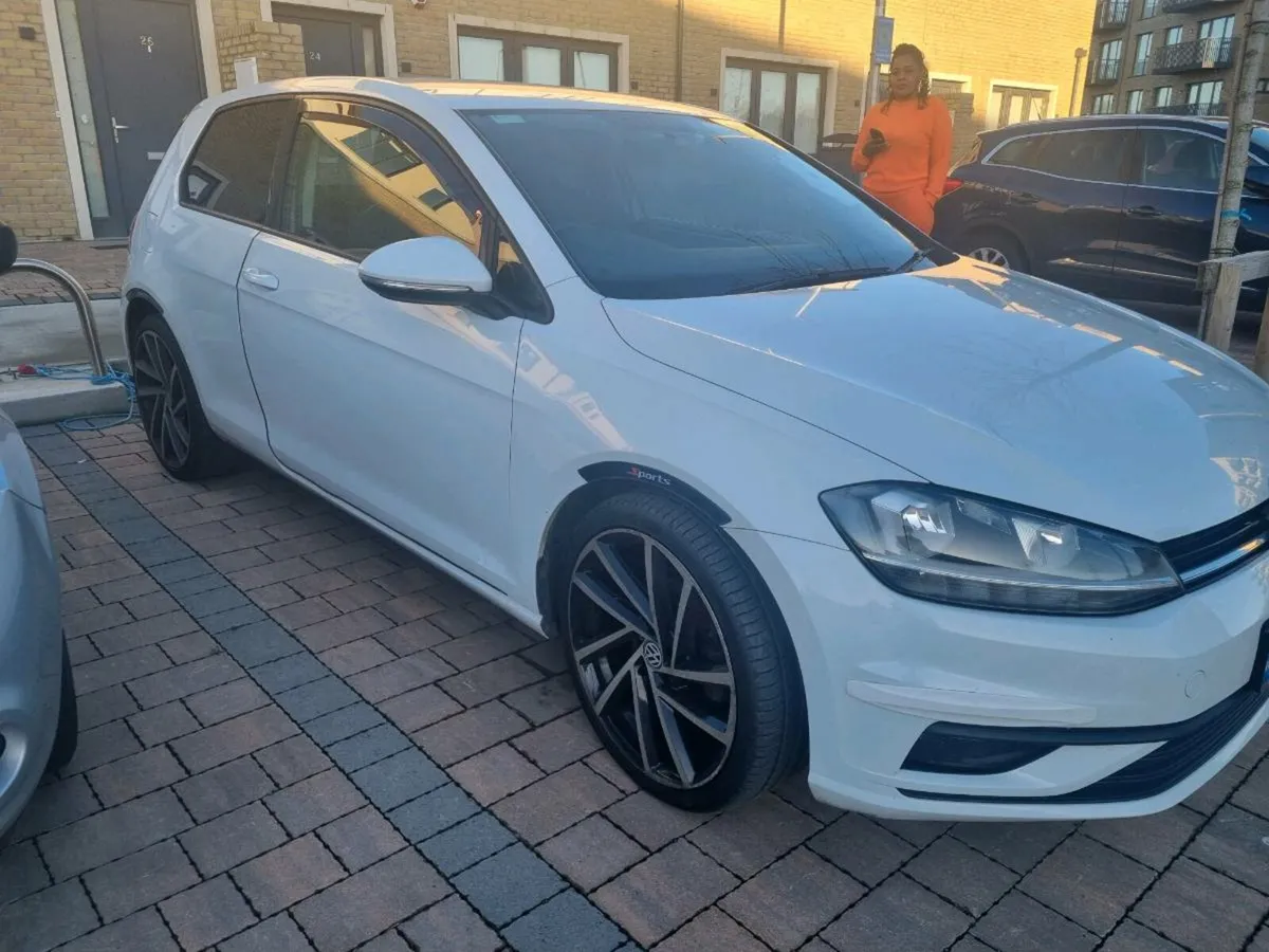 2017 Volkswagen Golf - 2 door Commercial Van - Image 2