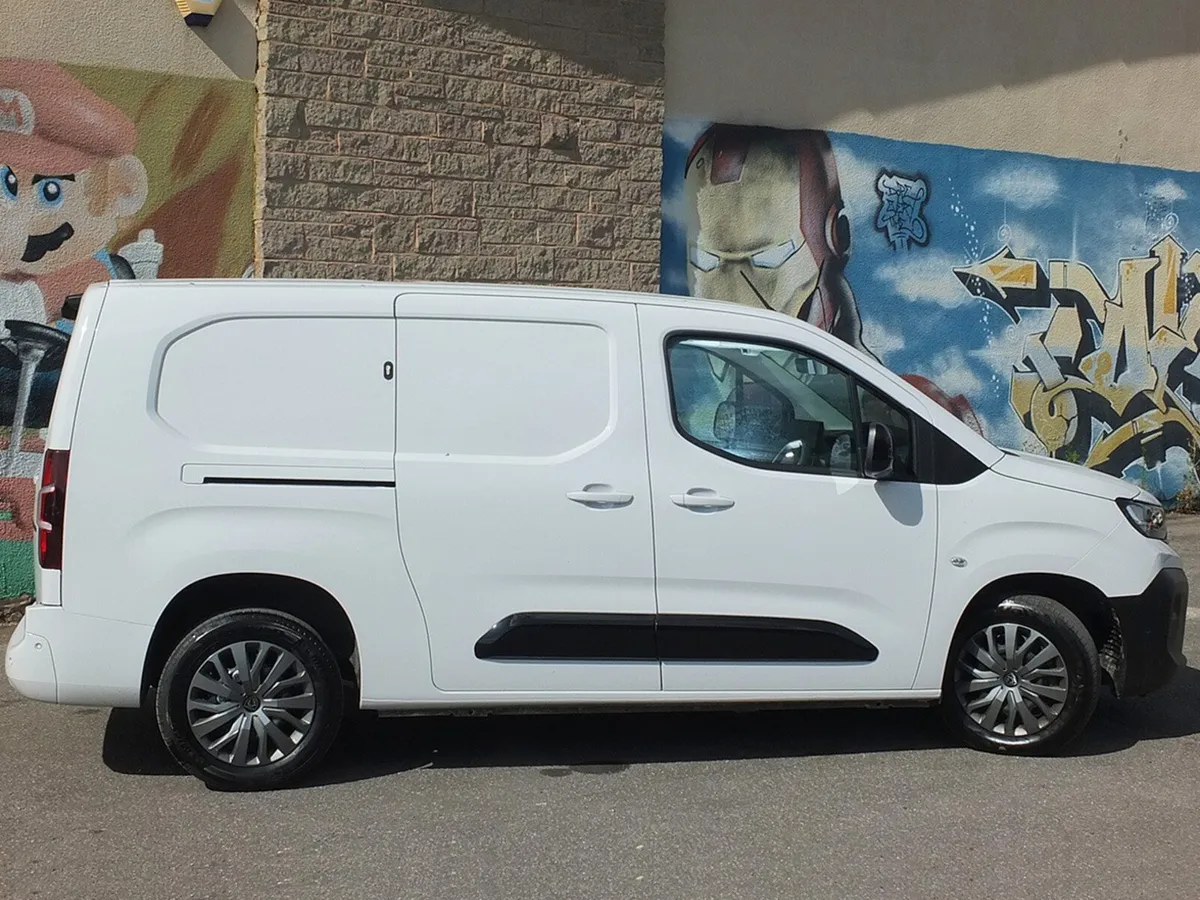 2024 Peugeot Partner Small Panel Van - Image 3