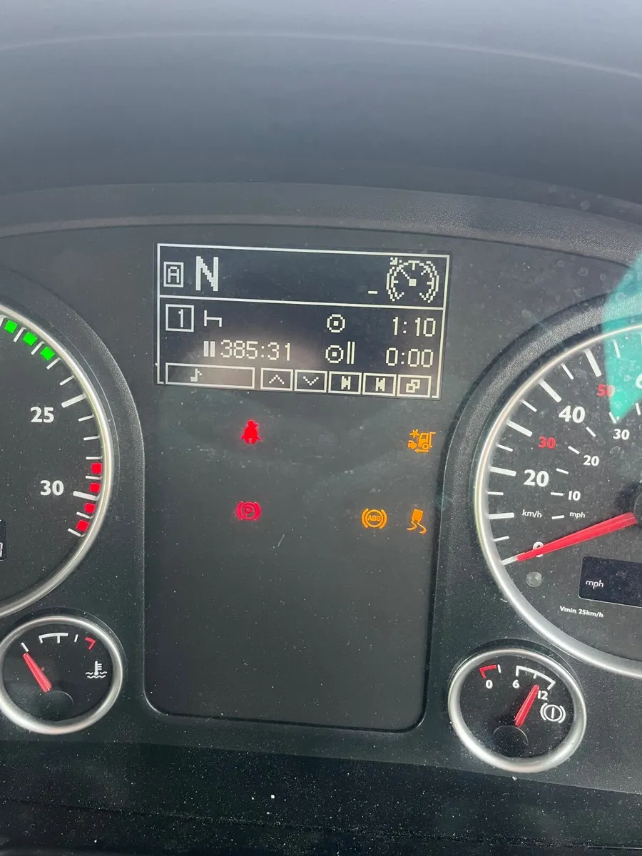 Man Other 2017 - Image 4