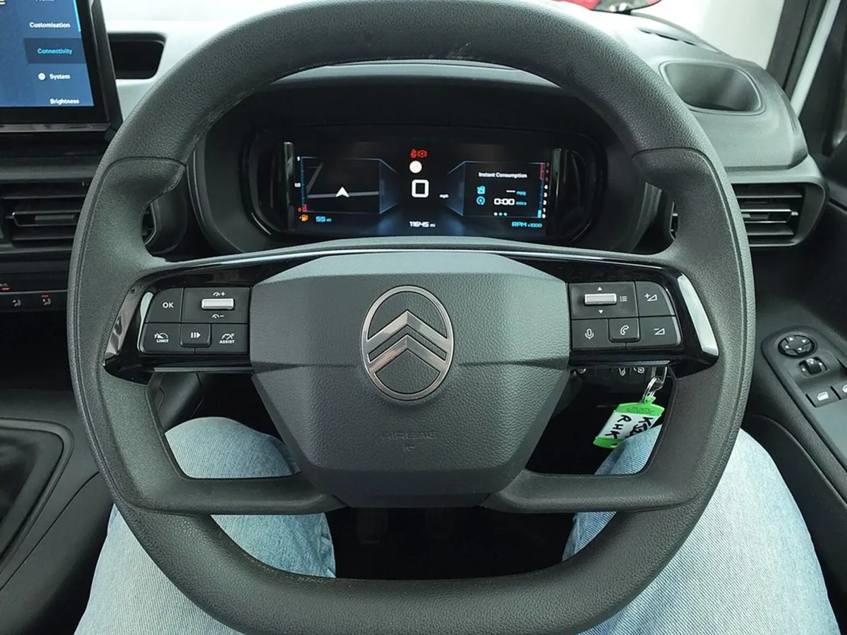 2024 Citroen Berlingo Small Panel Van - Image 3