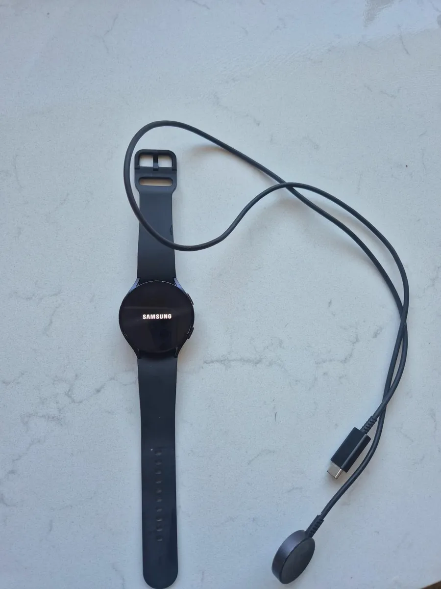 Samsung watch 6 44mm - Image 3