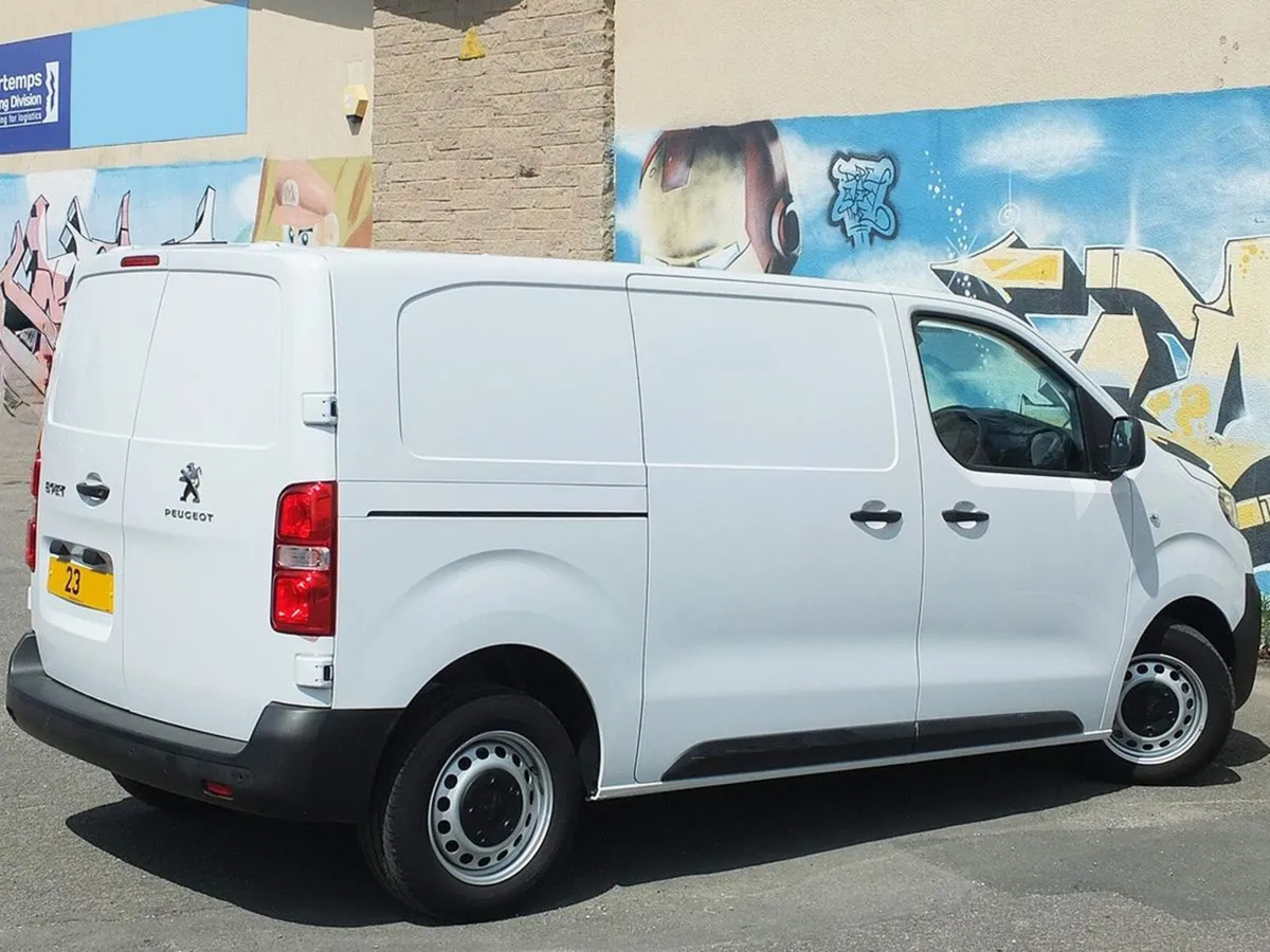 2023 Peugeot Expert Panel Van - Image 2