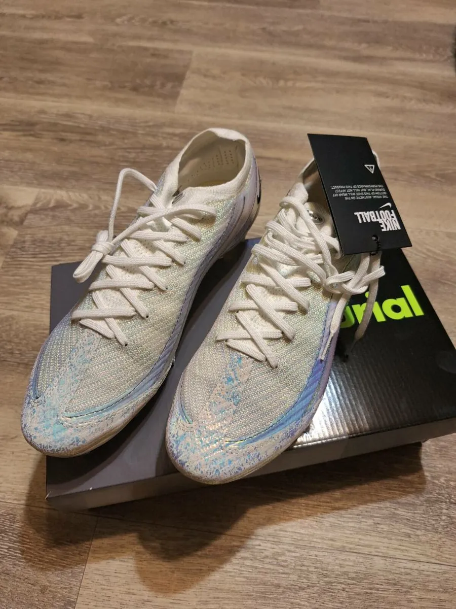 Nike Vapor 16 Elite Special Edition - Image 4