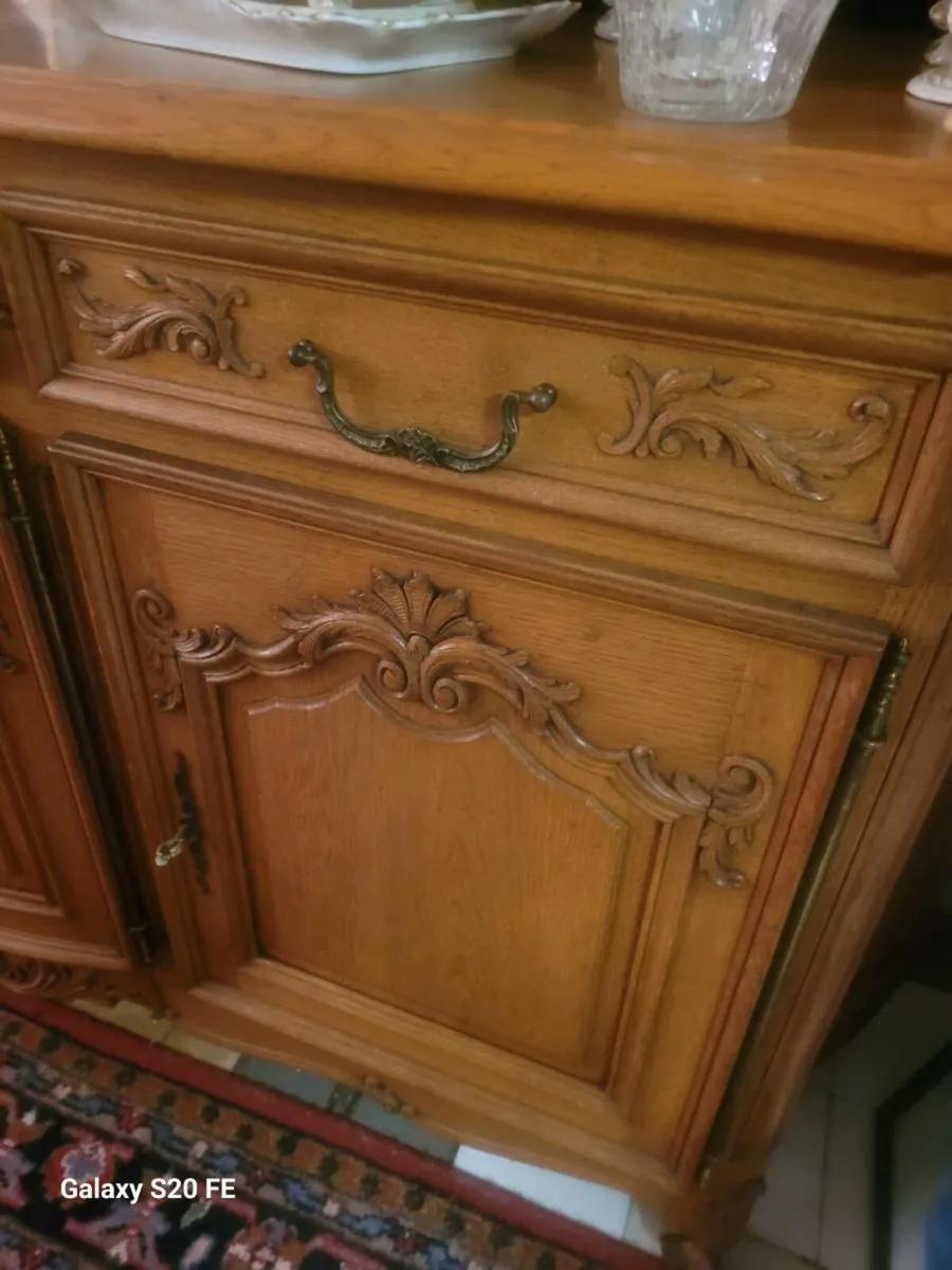 French Oak sideboard.210/105/55 cm - Image 2